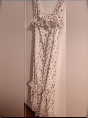 Lulus White Floral Ruffles Summer 14 PTP  Southern Long Dress 41" Length